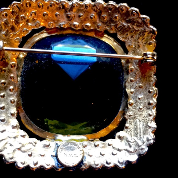 Acessocraft Stunning Peridot Gold Brooch - Picture 5 of 5